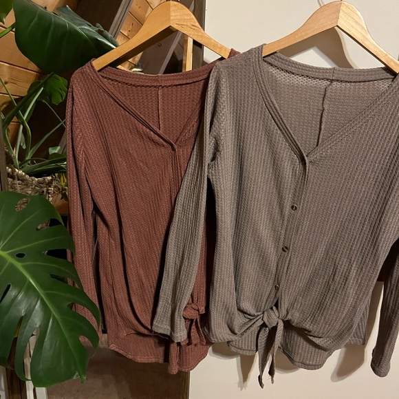 Waffle sweaters (2) for 1 - Picture 1 of 4